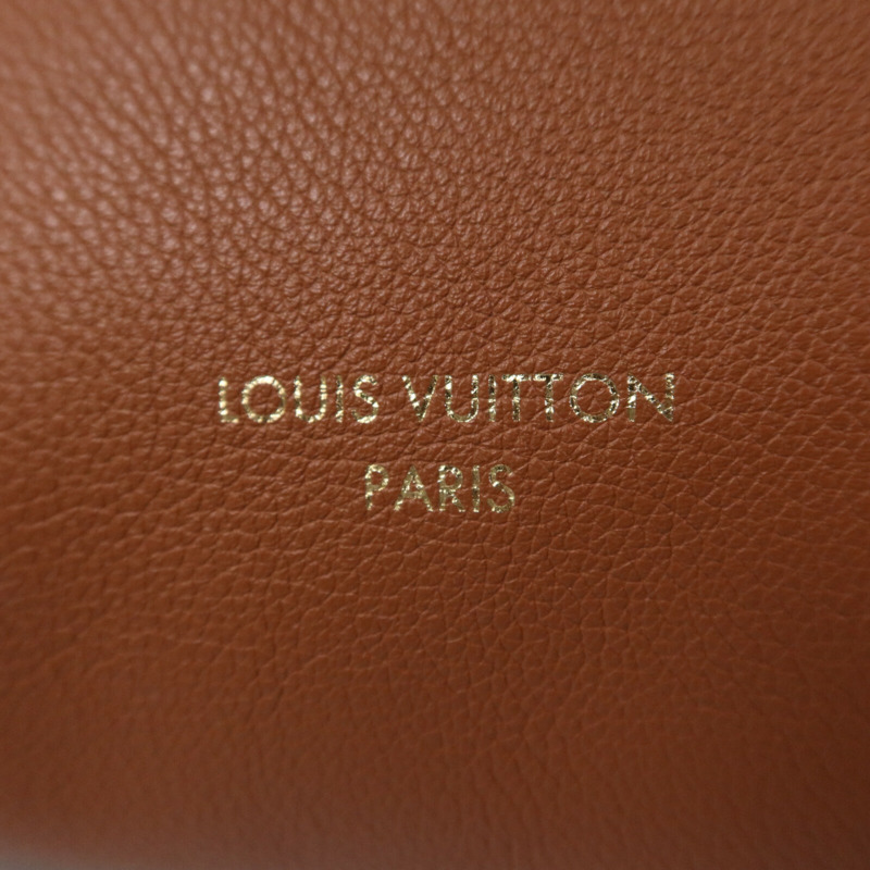 LOUIS VUITTON 牛皮皮革Low Key Hobo PM金扣肩背袋-6