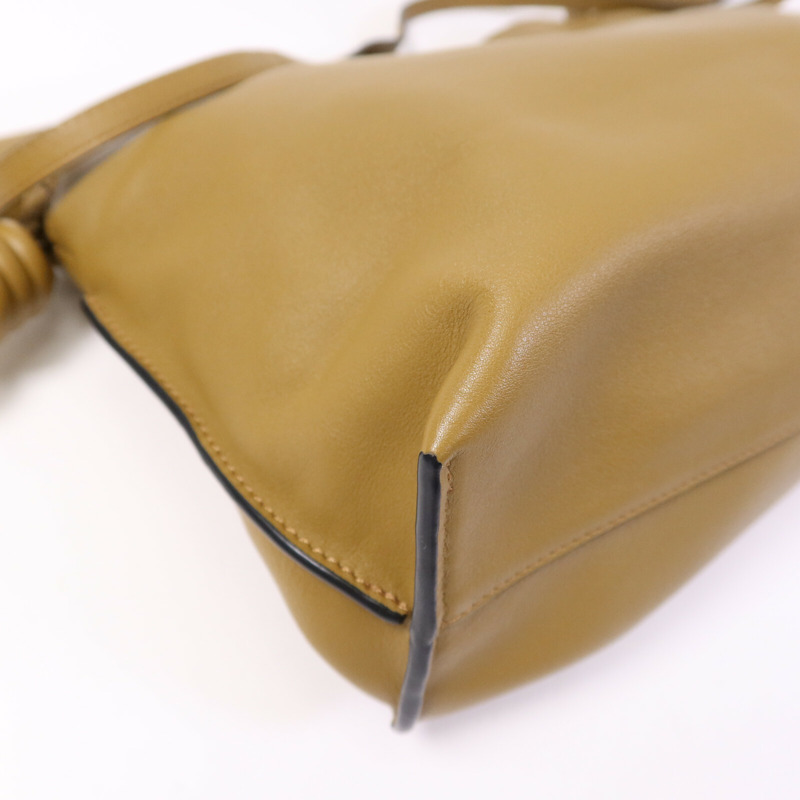LOEWE 牛皮皮革Flamenco Clutch金扣肩背袋-11