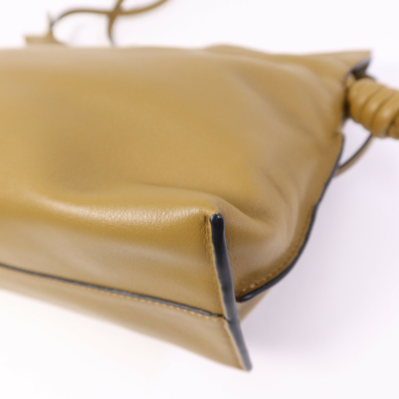 LOEWE 牛皮皮革Flamenco Clutch金扣肩背袋-12