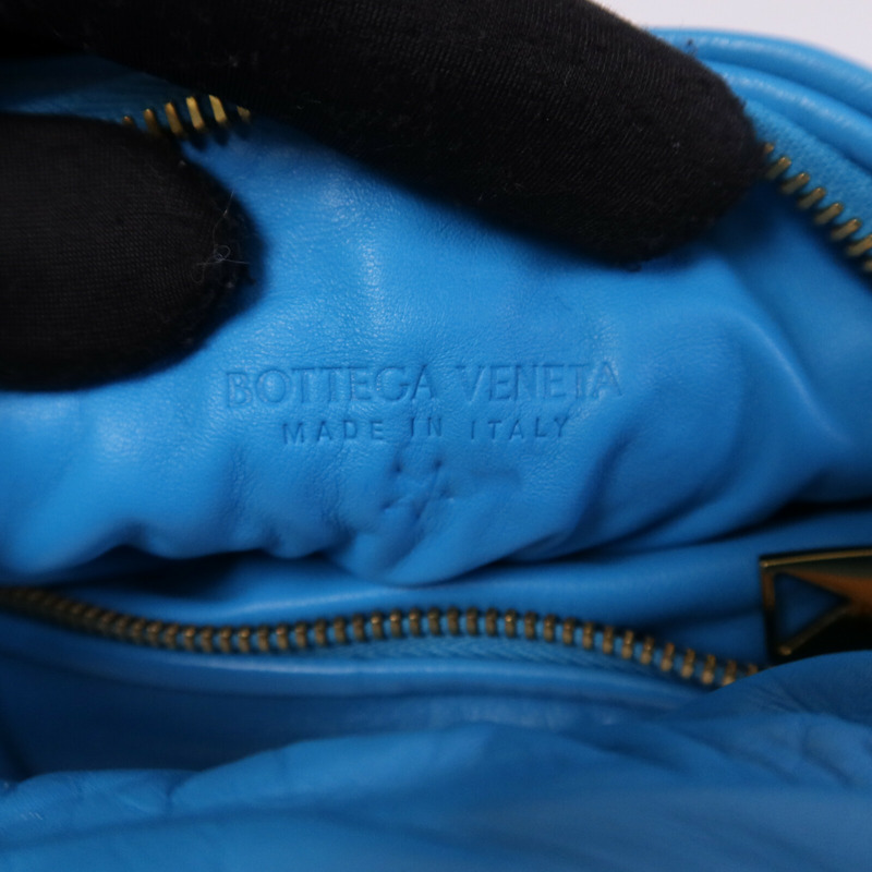 BOTTEGA VENETA 羊皮皮革Mini Jodie金扣手挽袋-5