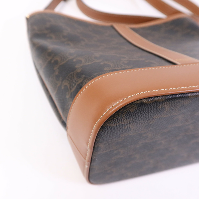 CELINE 塗層帆布Triomphe Bucket Small金扣肩背袋-11