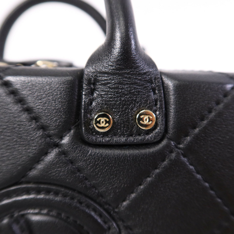 CHANEL 牛皮皮革Vanity Case金扣手挽肩背兩用袋-6