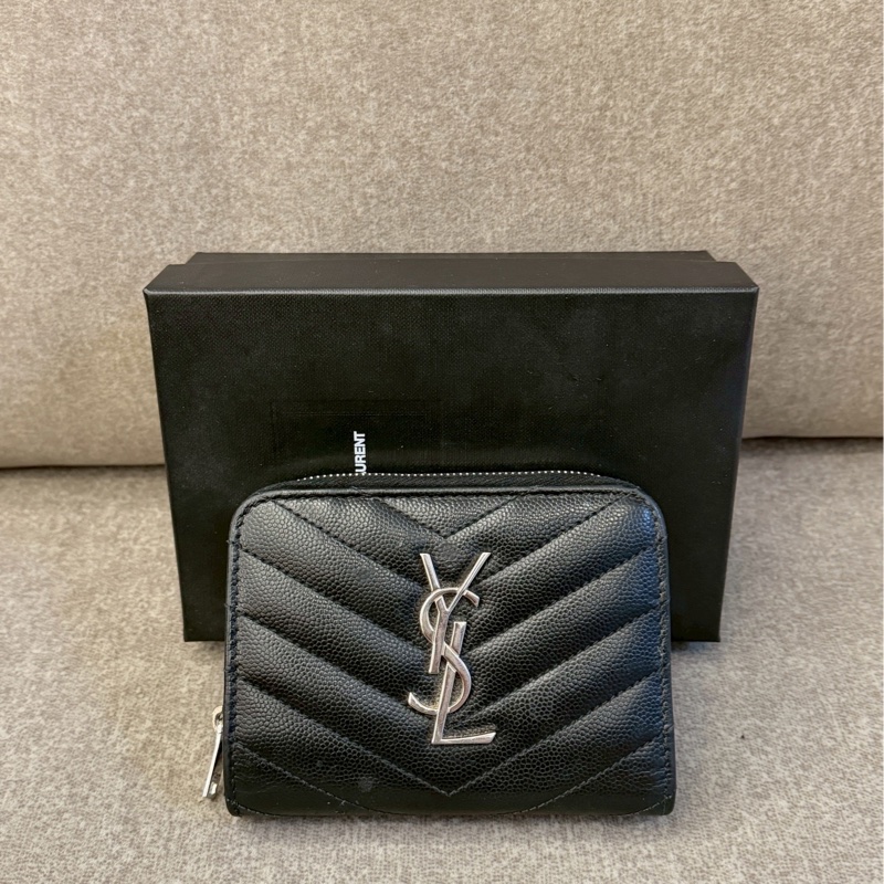 YSL黑色魚子醬錢包-0
