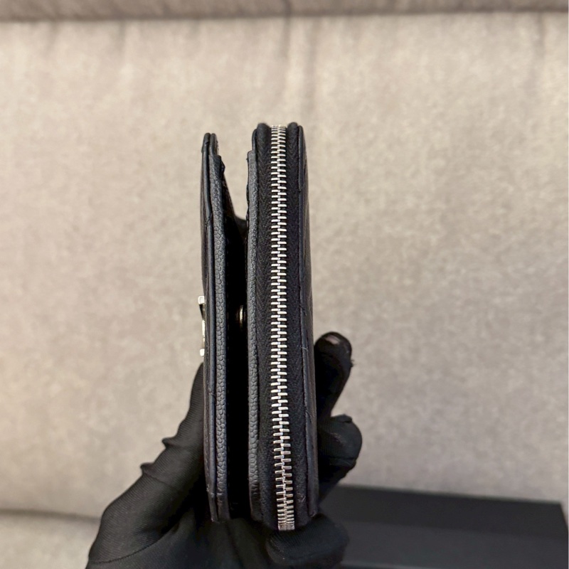 YSL黑色魚子醬錢包-3