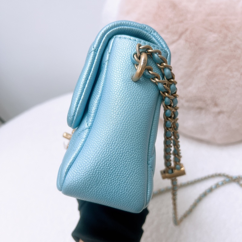 Chanel 21k 人魚珠光藍 翻蓋斜挎包-5