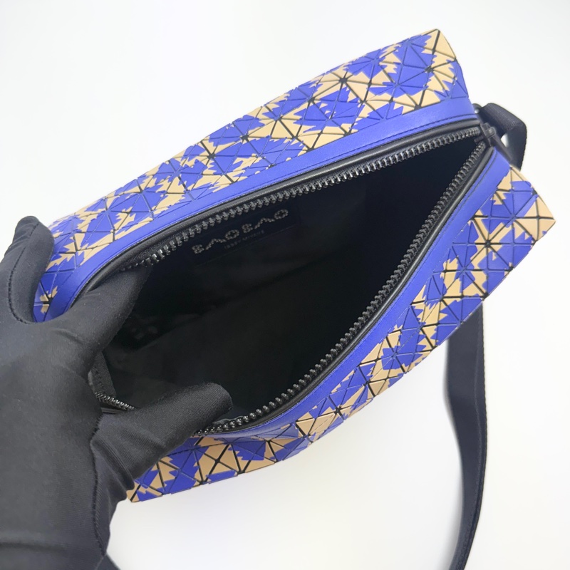 BAO BAO三宅一生斜背包-5