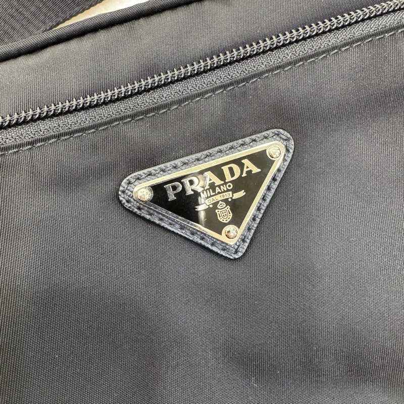 🆕普拉達Prada黑色Re-Nylon And Saffiano胸口腰包2VL977-21