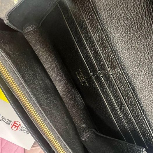 東區正精品㊣LV M67839 Vavin WOC 黑色全皮壓紋金釦鍊帶斜背包 RZ4167-3