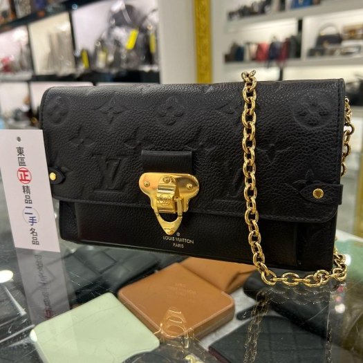 東區正精品㊣LV M67839 Vavin WOC 黑色全皮壓紋金釦鍊帶斜背包 RZ4167-5