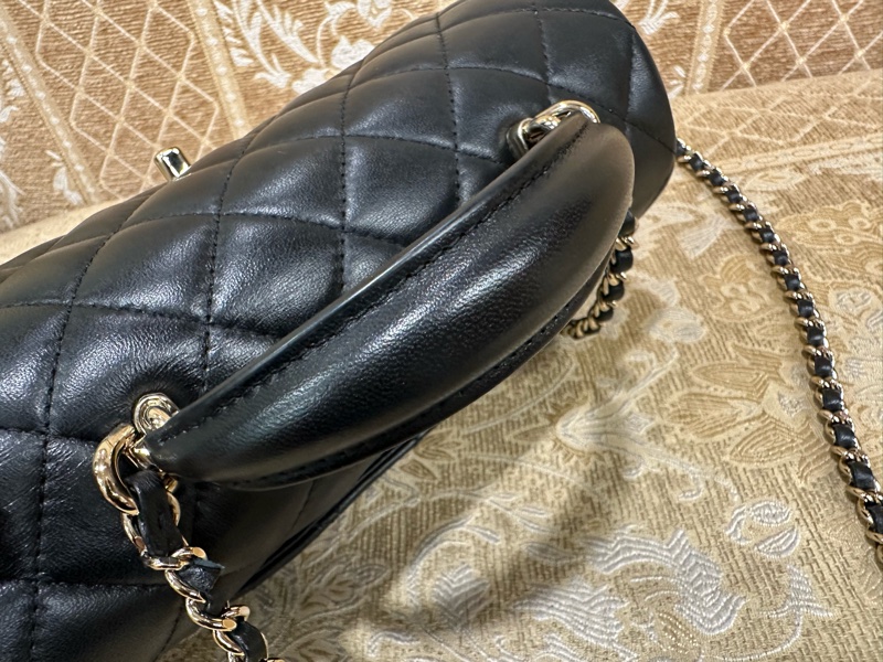 Chanel 黑羊皮菱格淡金釦CF20手提斜背包 AS2431-7