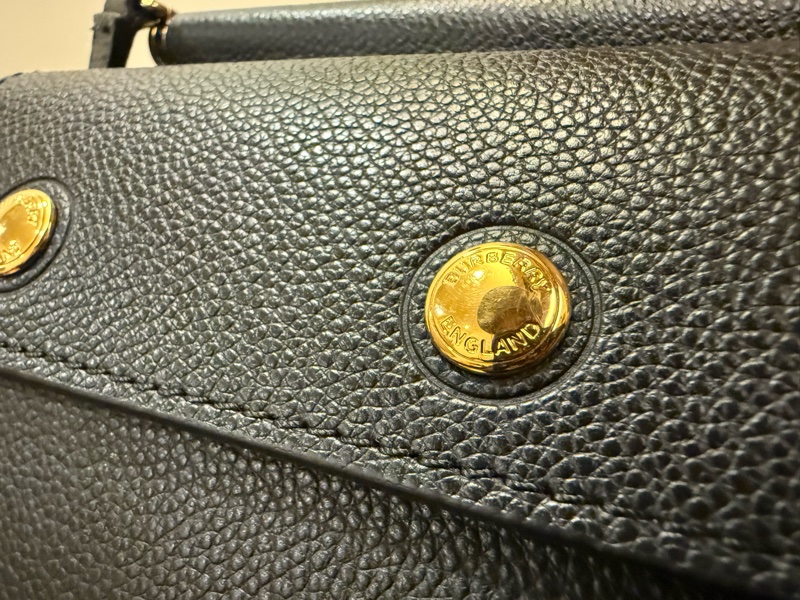 BURBERRY Baby Title Bag 牛皮製 全黑經典款-31