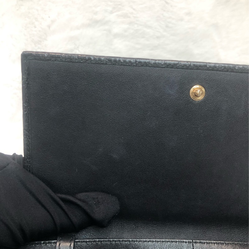 GUCCI 壓紋黑色牛皮細logo WOC XB724-34