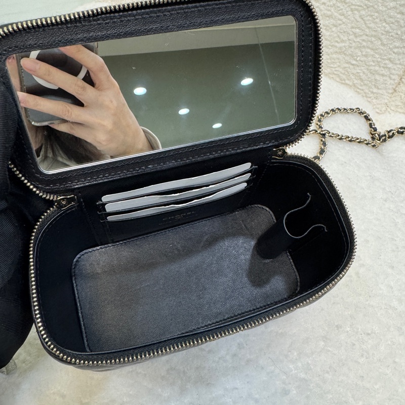 稀有提把款🥨香奈兒化妝盒Chanel黑金羊皮手提長盒子AP2199-13