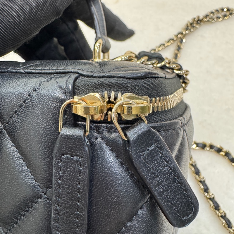 稀有提把款🥨香奈兒化妝盒Chanel黑金羊皮手提長盒子AP2199-19