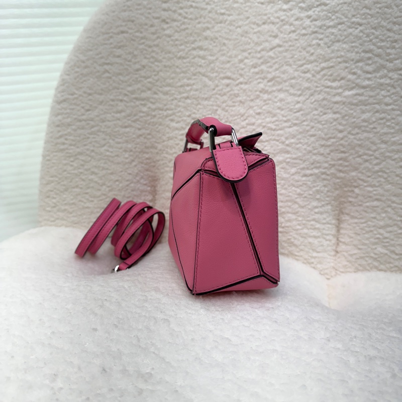 羅伊威Loewe 粉色牛皮mini puzzle幾何手提斜背包-13