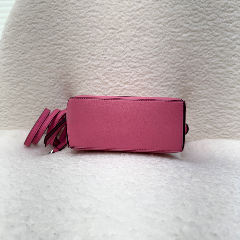 羅伊威Loewe 粉色牛皮mini puzzle幾何手提斜背包-14