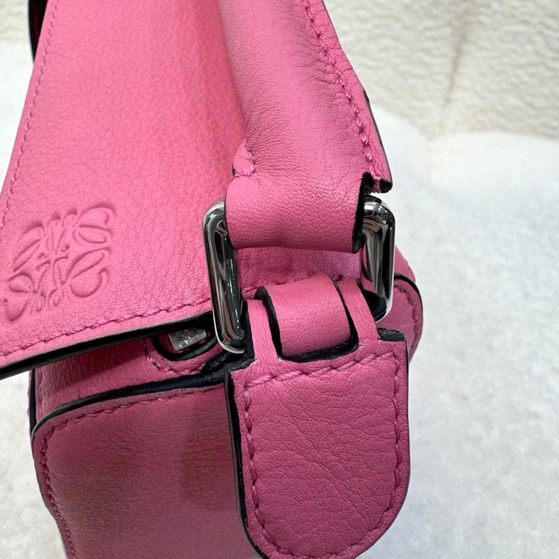 羅伊威Loewe 粉色牛皮mini puzzle幾何手提斜背包-20