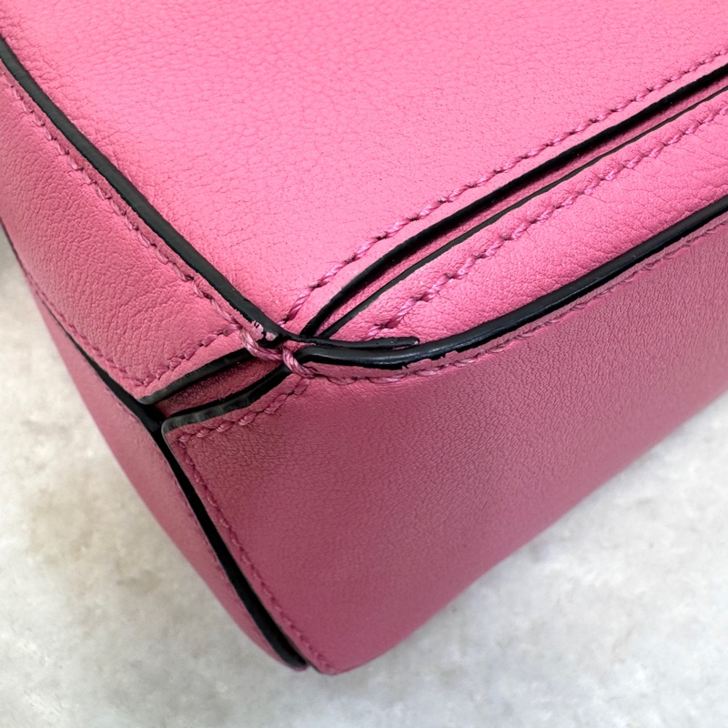 羅伊威Loewe 粉色牛皮mini puzzle幾何手提斜背包-22