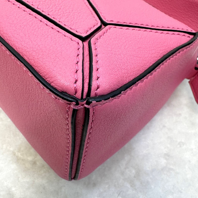 羅伊威Loewe 粉色牛皮mini puzzle幾何手提斜背包-23