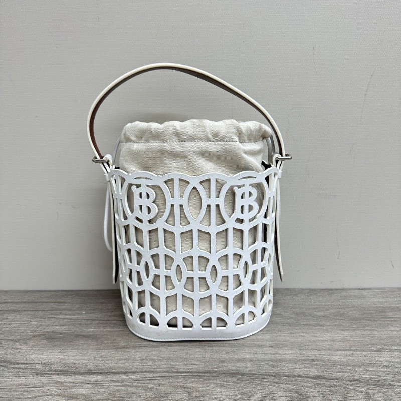 BURBERRY白色鏤空TB標識帆布水桶手提包19*19.5*13 98新配件塵袋-1