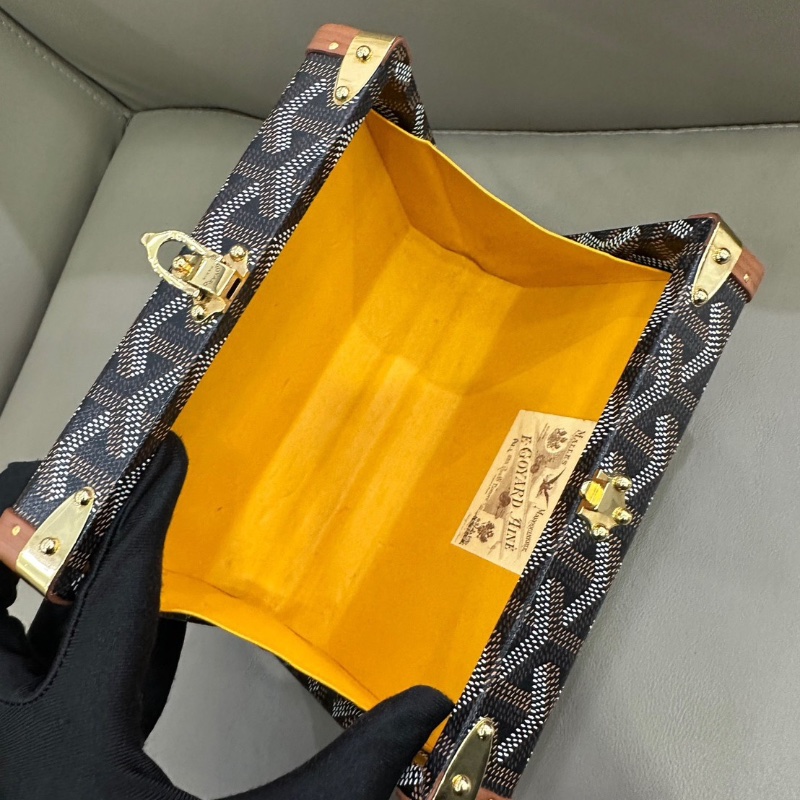 Goyard Minaudiere trunk 硬盒子包 17 x 11   98新配件塵袋-1