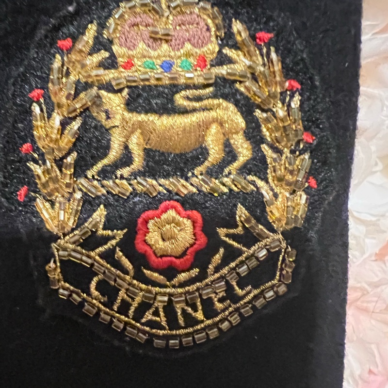 Chanel中古14個勛章外套40碼，勛章界的天花板，肩寬40胸圍94-1