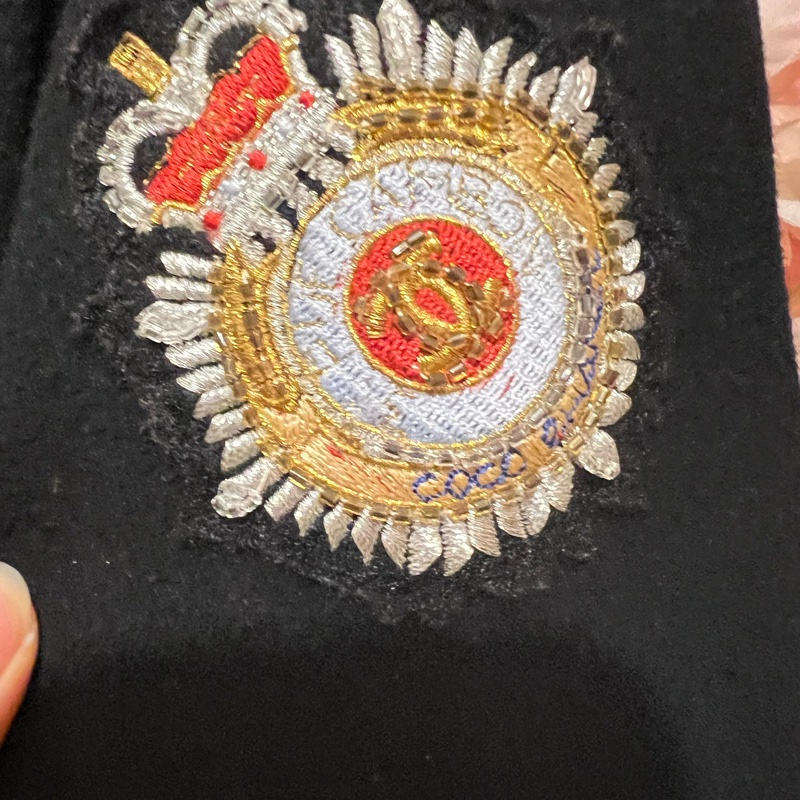 Chanel中古14個勛章外套40碼，勛章界的天花板，肩寬40胸圍94-2