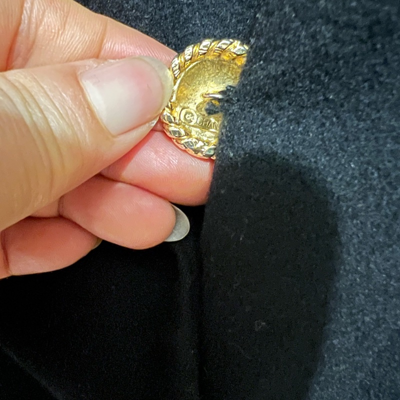 Chanel中古14個勛章外套40碼，勛章界的天花板，肩寬40胸圍94-7