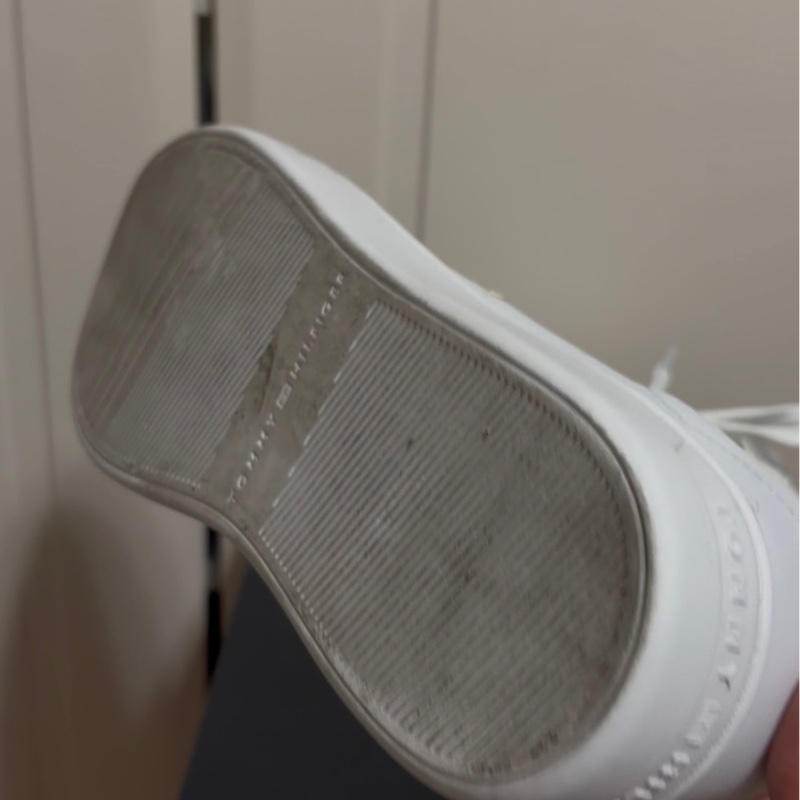 Tommy Hilfiger 小白鞋 24.5-5
