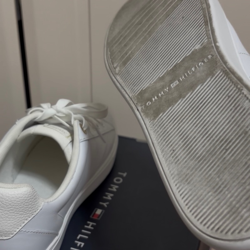 Tommy Hilfiger 小白鞋 24.5-6