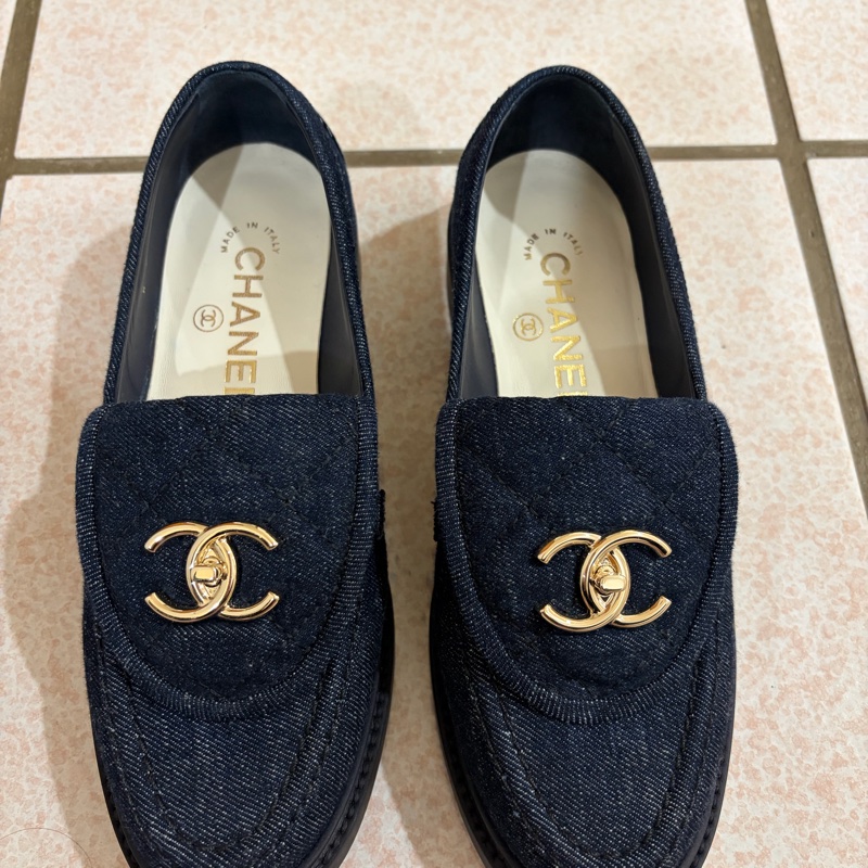 CHANEL 單寧銀釦雙C樂福鞋（size：35）-1