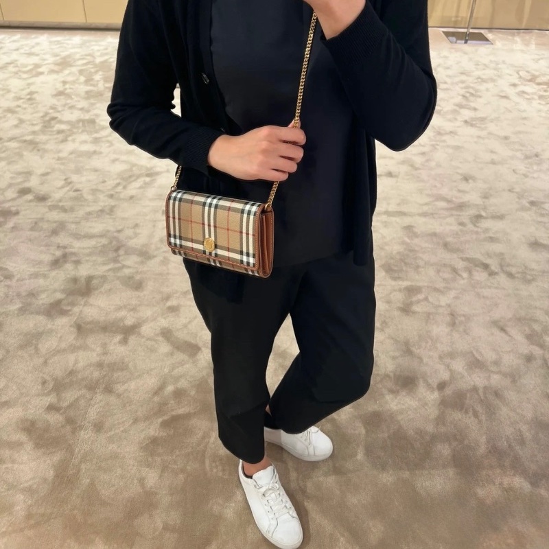 Burberry wallet bag ( Beige )-4