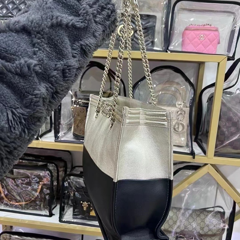 Chanel香奈兒黑金拼色單肩包 有卡 21開-1