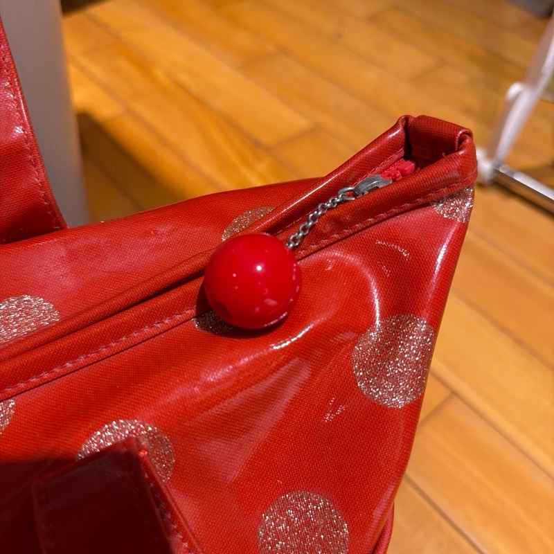 agnès b. 紅色金點點托特包｜大容量肩背包｜輕量防水材質｜日常通勤包-0