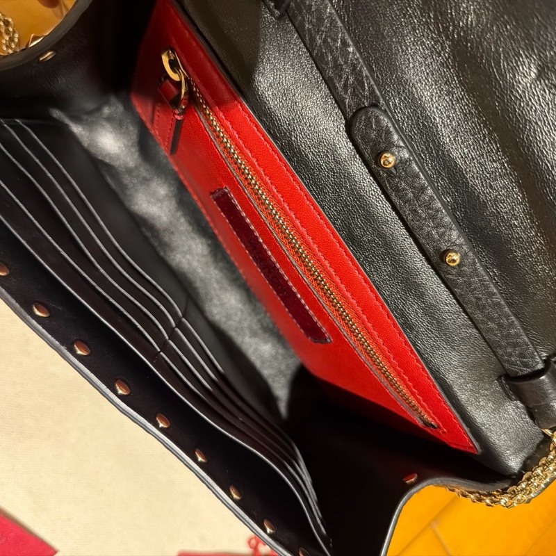 VALENTINO Rockstud Spike 黑色手拿包｜鉚釘｜金扣｜晚宴包｜小羊皮｜近新-3