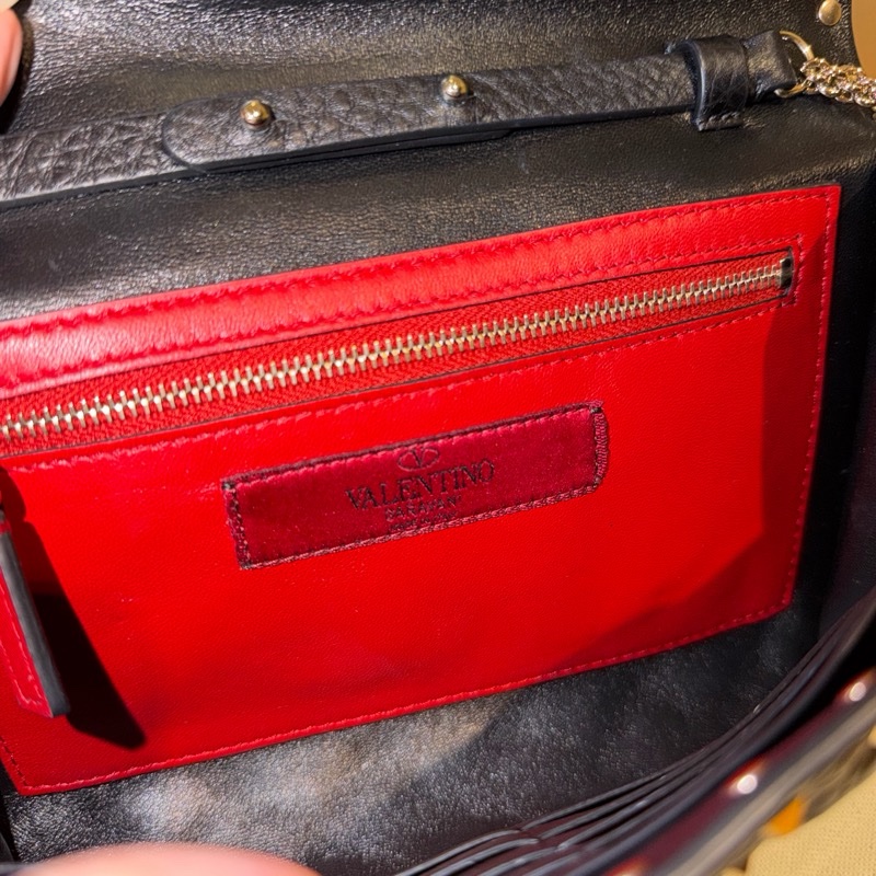 VALENTINO Rockstud Spike 黑色手拿包｜鉚釘｜金扣｜晚宴包｜小羊皮｜近新-4