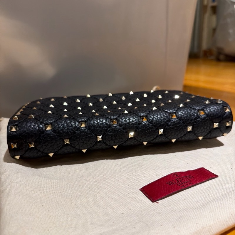 VALENTINO Rockstud Spike 黑色手拿包｜鉚釘｜金扣｜晚宴包｜小羊皮｜近新-5