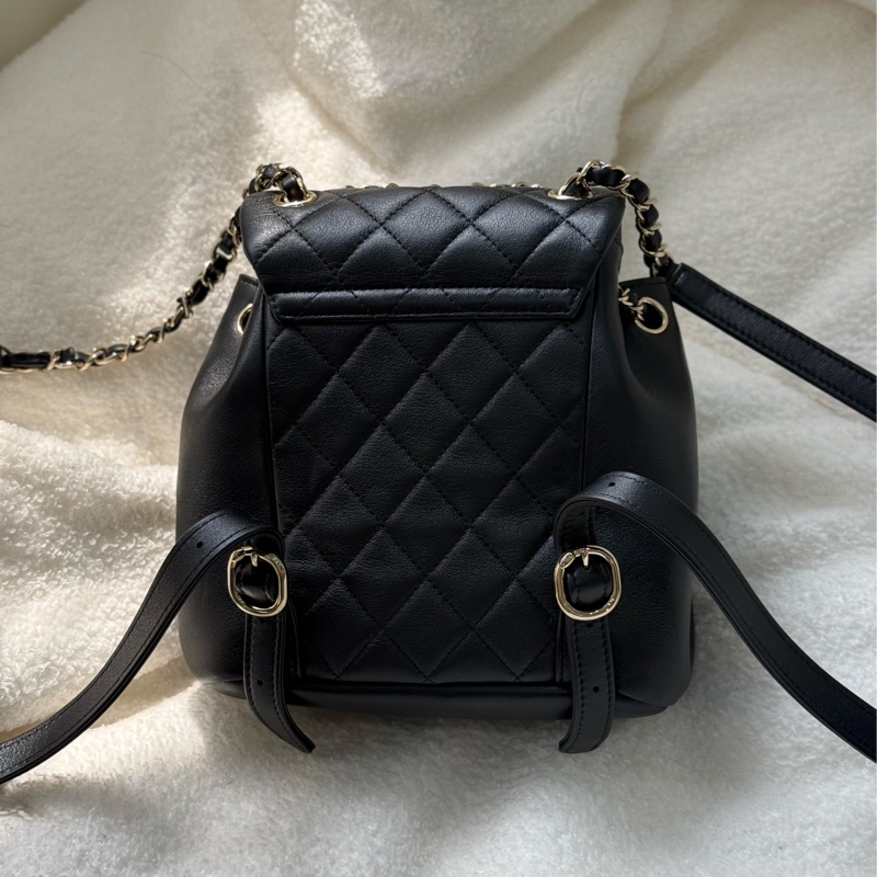 (台灣購證🇹🇼全配)Chanel 24A mini duma 黑色牛皮後背包✨最新晶片款-1