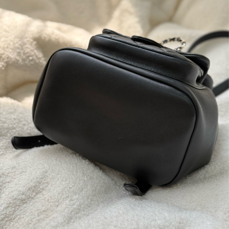 (台灣購證🇹🇼全配)Chanel 24A mini duma 黑色牛皮後背包✨最新晶片款-9