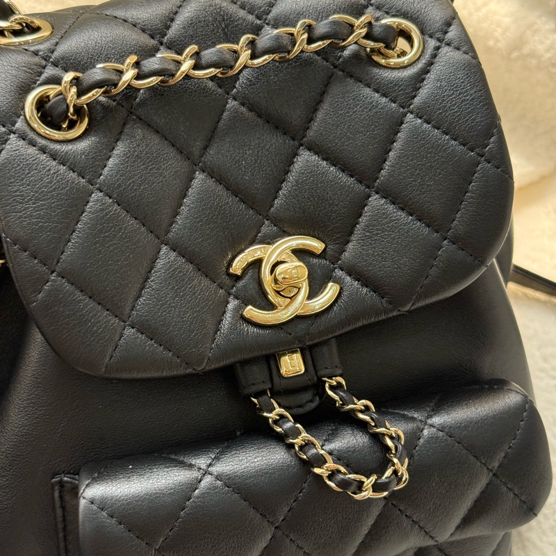 (台灣購證🇹🇼全配)Chanel 24A mini duma 黑色牛皮後背包✨最新晶片款-13