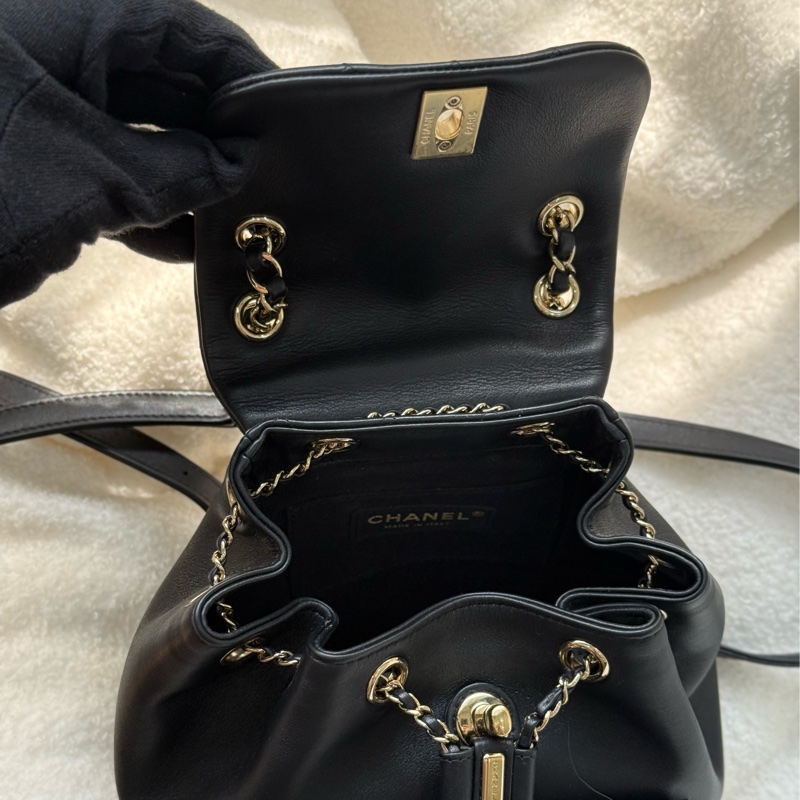 (台灣購證🇹🇼全配)Chanel 24A mini duma 黑色牛皮後背包✨最新晶片款-14