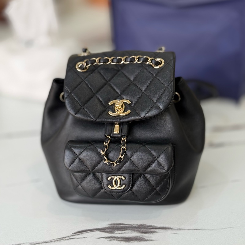 (台灣購證🇹🇼全配)Chanel 24A mini duma 黑色牛皮後背包✨最新晶片款-18