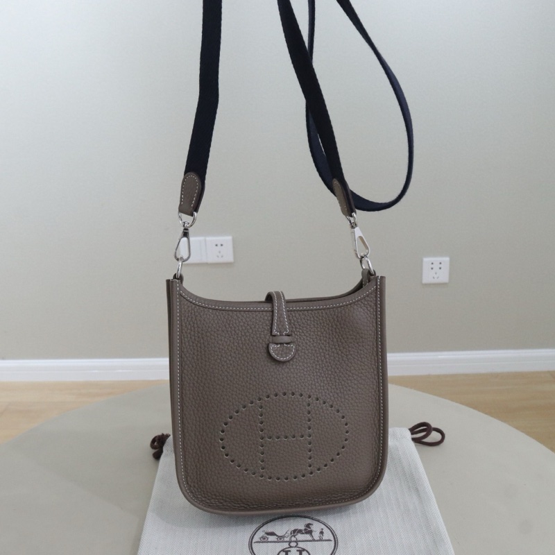 98新，愛馬仕 Evelyne mini 挎包，D刻，大象灰銀扣，尺寸17*19*5，配件防塵袋-0