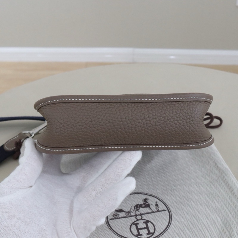 98新，愛馬仕 Evelyne mini 挎包，D刻，大象灰銀扣，尺寸17*19*5，配件防塵袋-3