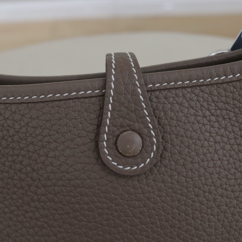 98新，愛馬仕 Evelyne mini 挎包，D刻，大象灰銀扣，尺寸17*19*5，配件防塵袋-8