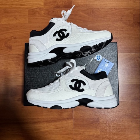 Chanel運動鞋香奈兒徽標黑白熊貓低幫跑步鞋 米白黑 37碼