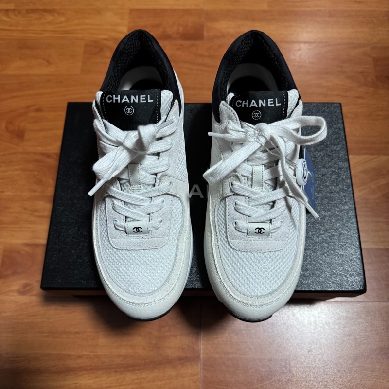 Chanel運動鞋香奈兒徽標黑白熊貓低幫跑步鞋 米白黑 37碼-2