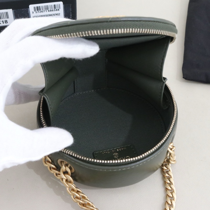 99.5新香奈兒菱格小圓餅包，鏈條可調節，尺寸12*12cm，配件防塵袋盒子-8