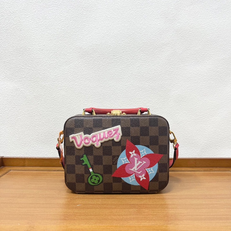 LV stories bo徽章貼布 粽棋盤格小箱子包19*14  98新配件塵袋盒子-5