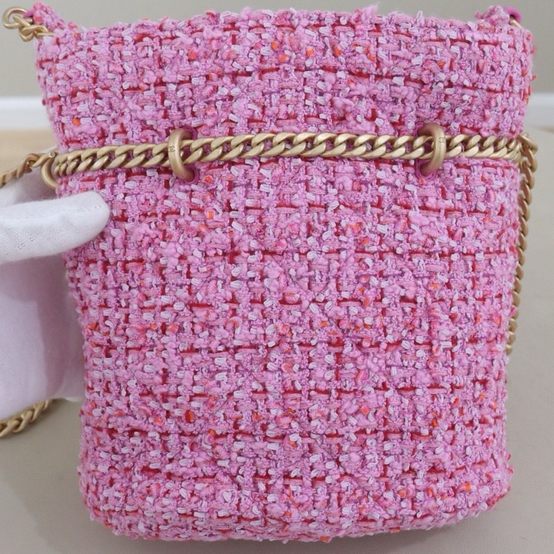 99新，香奈兒22P限定款粉色毛呢琺瑯鏈條水桶包，芯片款，尺寸18*20-1